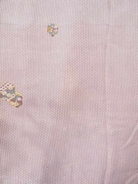 画像4: O0218V 女性用小紋  シルク（正絹） 光沢のあるオフ　ホワイト, 菊 【中古】【USED】【リサイクル】 ★☆☆☆☆【O0218V】 (4)