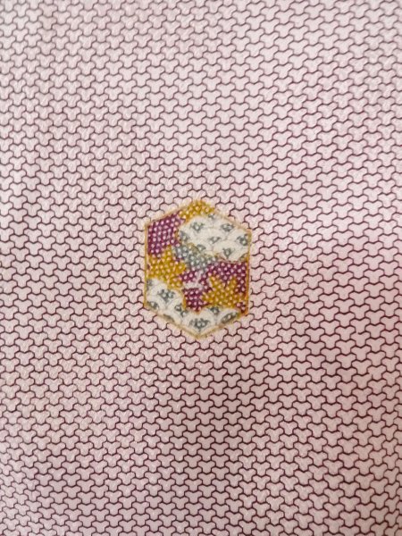 画像5: O0218V 女性用小紋  シルク（正絹） 光沢のあるオフ　ホワイト, 菊 【中古】【USED】【リサイクル】 ★☆☆☆☆【O0218V】 (5)