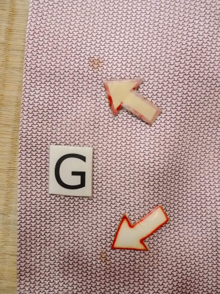 画像20: O0218V 女性用小紋  シルク（正絹） 光沢のあるオフ　ホワイト, 菊 【中古】【USED】【リサイクル】 ★☆☆☆☆【O0218V】 (20)