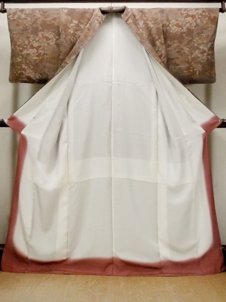 画像2: O0218W 女性用小紋  シルク（正絹） 茶色, 桜 【中古】【USED】【リサイクル】 ★★★★☆【O0218W】 (2)