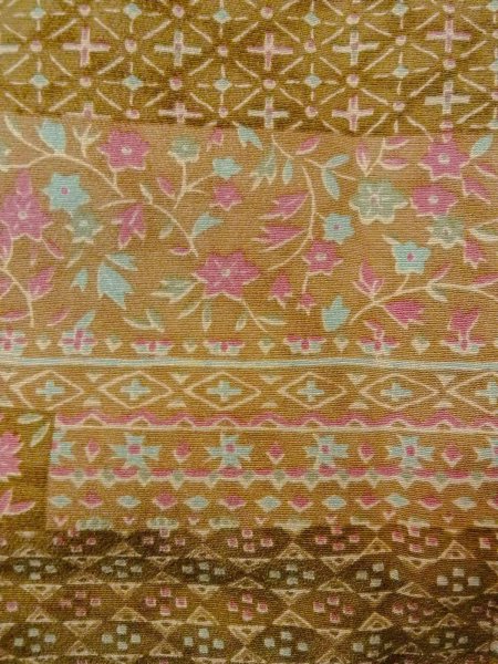 画像6: O0219A 女性用小紋  シルク（正絹） ベージュ, ききょう 【中古】【USED】【リサイクル】 ★★★★☆【O0219A】 (6)