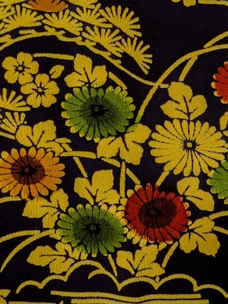 画像5: O0219B 女性用小紋  シルク（正絹） 深い紺, 花 【中古】【USED】【リサイクル】 ★★★☆☆【O0219B】 (5)