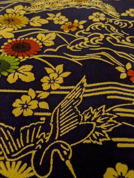 画像9: O0219B 女性用小紋  シルク（正絹） 深い紺, 花 【中古】【USED】【リサイクル】 ★★★☆☆【O0219B】 (9)