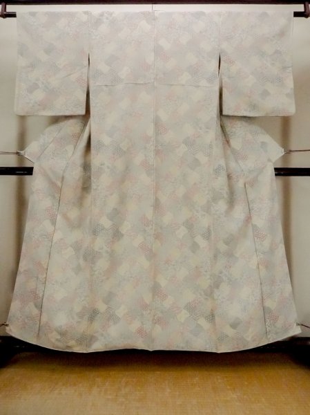 画像1: O0219D 女性用小紋  シルク（正絹） オフ　ホワイト, 菊 【中古】【USED】【リサイクル】 ★★★☆☆【O0219D】 (1)