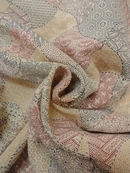 画像12: O0219D 女性用小紋  シルク（正絹） オフ　ホワイト, 菊 【中古】【USED】【リサイクル】 ★★★☆☆【O0219D】 (12)