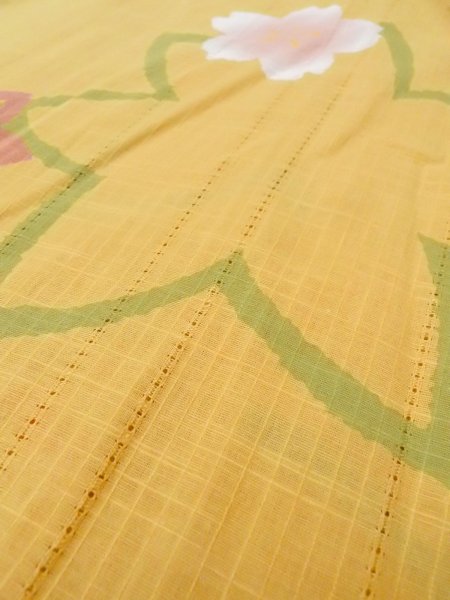 画像8: O0228B 女性用浴衣（日本製）  綿麻 灰色がかった黄色, 桜 【中古】【USED】【リサイクル】 ★★★★☆【O0228B】 (8)
