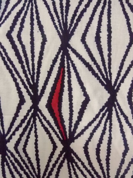 画像5: O0228K 女性用浴衣（日本製）  綿 白, 幾何学模様 【中古】【USED】【リサイクル】 ★★★☆☆【O0228K】 (5)