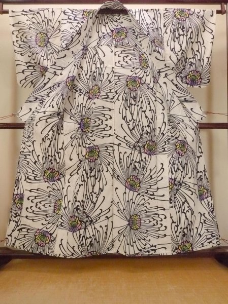 画像2: O0228N 女性用注染浴衣  綿 白, 菊 【中古】【USED】【リサイクル】 ★★☆☆☆【O0228N】 (2)