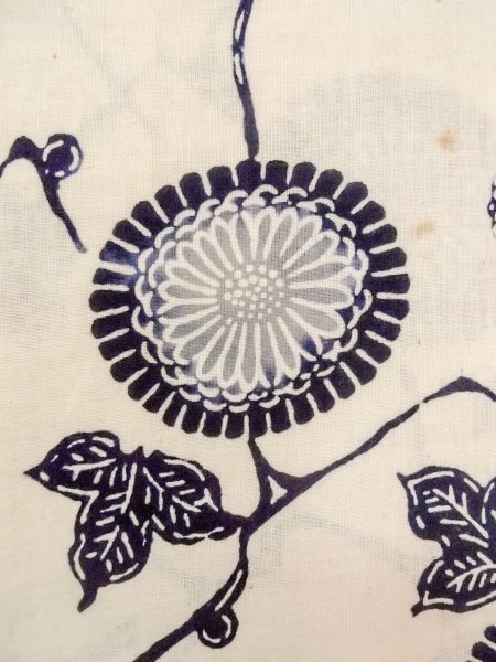 画像5: O0228O 女性用注染浴衣  麻 白, 菊 【中古】【USED】【リサイクル】 ★★☆☆☆【O0228O】 (5)