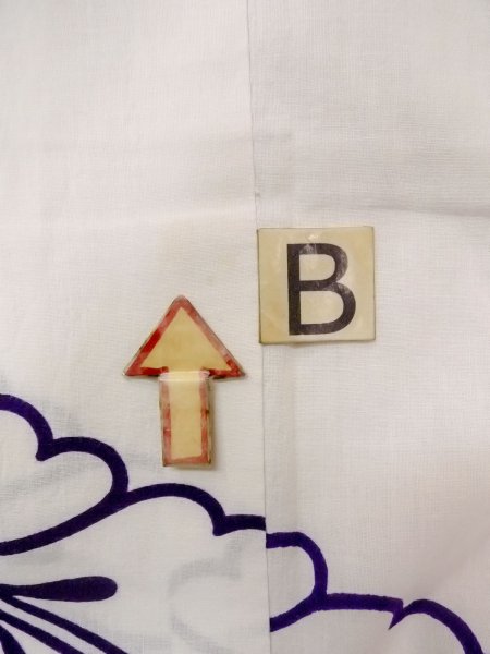 画像15: O0228P 女性用浴衣（日本製）  綿 白, 花 【中古】【USED】【リサイクル】 ★☆☆☆☆【O0228P】 (15)