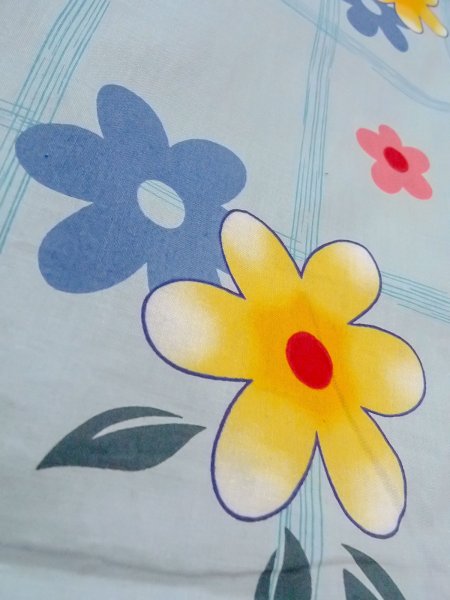 画像9: O0228Q 女性用浴衣（海外製）  綿 薄い水色, 花 【中古】【USED】【リサイクル】 ★★★☆☆【O0228Q】 (9)