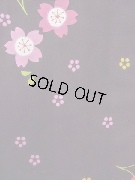 画像4: O0228R 女性用浴衣（海外製）  綿 黒, 桜 【中古】【USED】【リサイクル】 ★★★☆☆【O0228R】 (4)