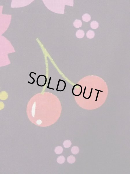 画像7: O0228R 女性用浴衣（海外製）  綿 黒, 桜 【中古】【USED】【リサイクル】 ★★★☆☆【O0228R】 (7)