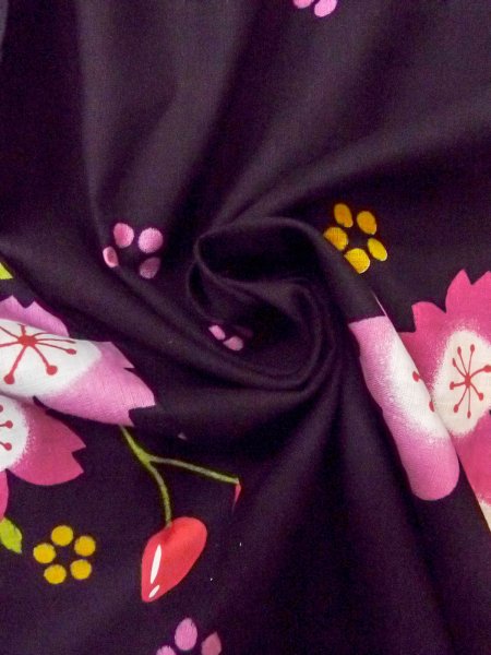 画像11: O0228R 女性用浴衣（海外製）  綿 黒, 桜 【中古】【USED】【リサイクル】 ★★★☆☆【O0228R】 (11)
