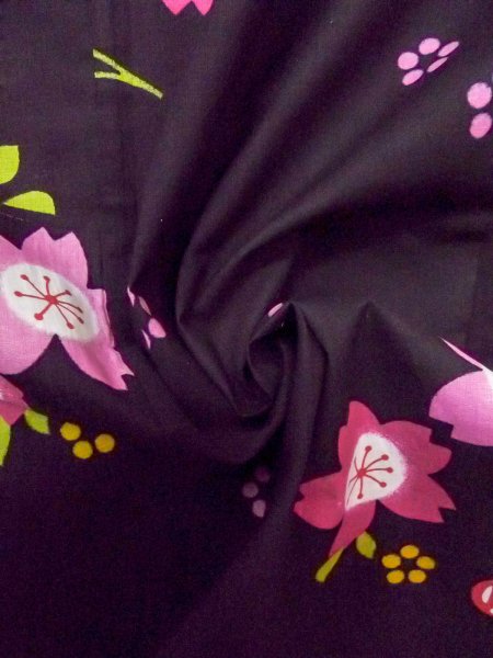 画像12: O0228R 女性用浴衣（海外製）  綿 黒, 桜 【中古】【USED】【リサイクル】 ★★★☆☆【O0228R】 (12)