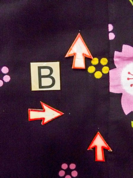 画像15: O0228R 女性用浴衣（海外製）  綿 黒, 桜 【中古】【USED】【リサイクル】 ★★★☆☆【O0228R】 (15)