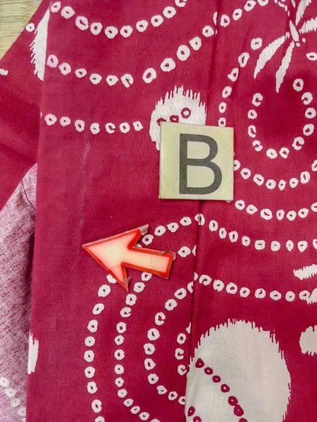 画像15: O0228S 女性用浴衣（海外製）  綿 鮮やか赤色, 丸 【中古】【USED】【リサイクル】 ★☆☆☆☆【O0228S】 (15)