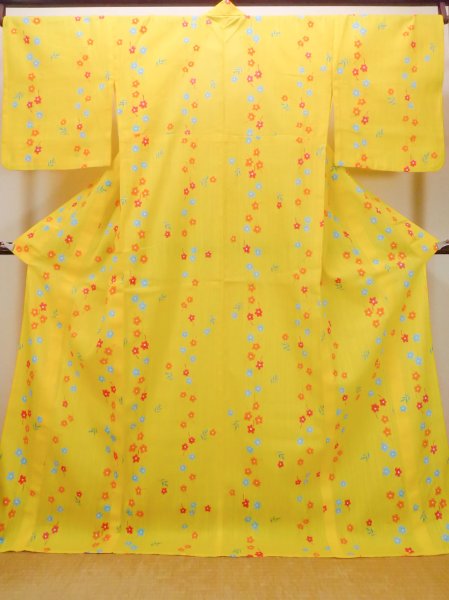 画像1: O0228T 女性用浴衣（海外製）  綿 鮮やか黄色, 花 【中古】【USED】【リサイクル】 ★★★☆☆【O0228T】 (1)