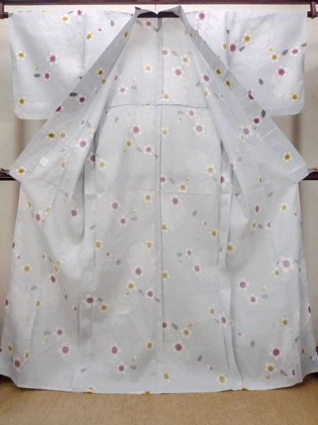 画像2: O0228U 女性用浴衣（海外製）  麻 薄い灰色, 桜 【中古】【USED】【リサイクル】 ★☆☆☆☆【O0228U】 (2)