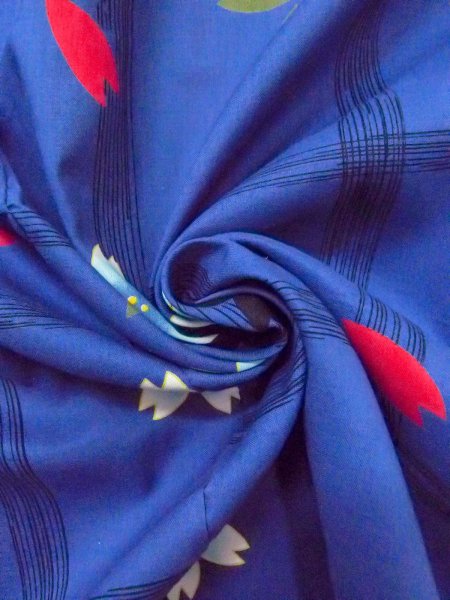 画像11: O0228V 女性用浴衣（海外製）  綿 深い藍, 桜 【中古】【USED】【リサイクル】 ★★★☆☆【O0228V】 (11)