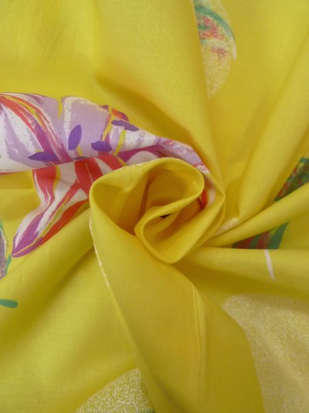 画像12: O0228Z 女性用浴衣（海外製）  綿 淡い黄色, 花 【中古】【USED】【リサイクル】 ★★★★☆【O0228Z】 (12)