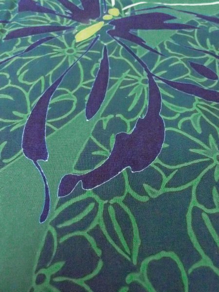 画像9: O0301B 女性用浴衣（日本製）  綿 緑色, 花 【中古】【USED】【リサイクル】 ★★★★☆【O0301B】 (9)