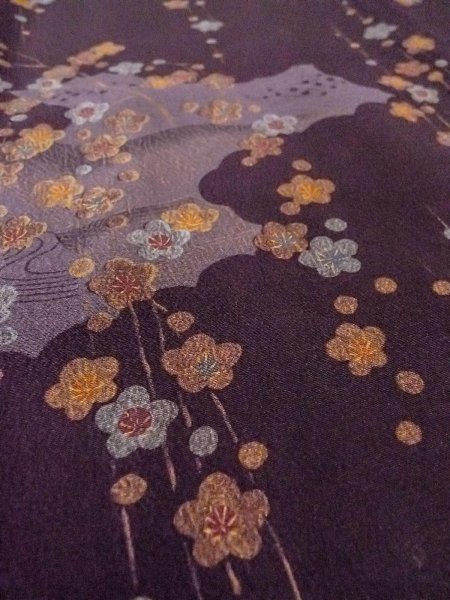 画像8: O0312A 女性用小紋  シルク(正絹) 深い紫色, 梅 【中古】【USED】【リサイクル】 ★★★☆☆【O0312A】 (8)