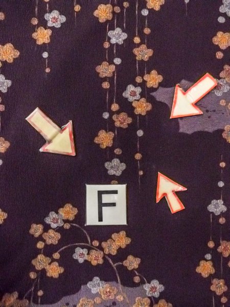 画像19: O0312A 女性用小紋  シルク(正絹) 深い紫色, 梅 【中古】【USED】【リサイクル】 ★★★☆☆【O0312A】 (19)