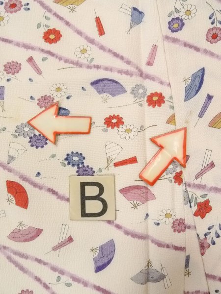 画像15: O0312E 女性用小紋  シルク(正絹) オフ ホワイト, 菊 【中古】【USED】【リサイクル】 ★★☆☆☆【O0312E】 (15)