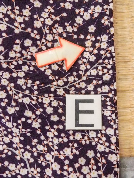 画像18: O0312F 女性用小紋  シルク(正絹) 深い紫色, 梅 【中古】【USED】【リサイクル】 ★★☆☆☆【O0312F】 (18)