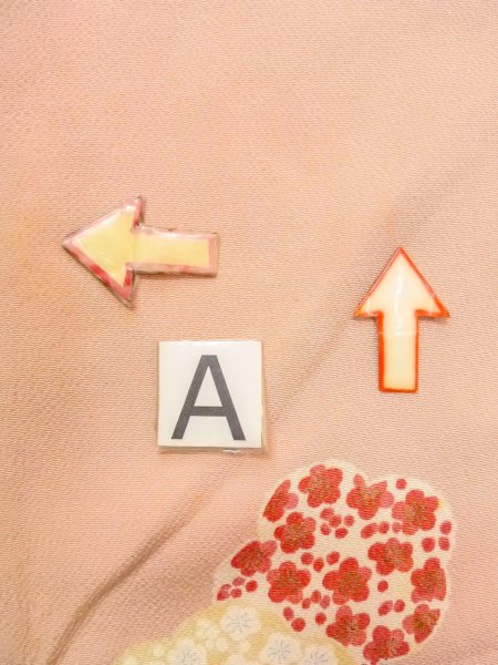 画像14: O0312H 女性用小紋  シルク（正絹） 薄い桃色, 梅 【中古】【USED】【リサイクル】 ★☆☆☆☆【O0312H】 (14)