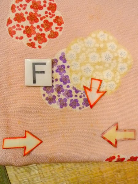 画像19: O0312H 女性用小紋  シルク（正絹） 薄い桃色, 梅 【中古】【USED】【リサイクル】 ★☆☆☆☆【O0312H】 (19)