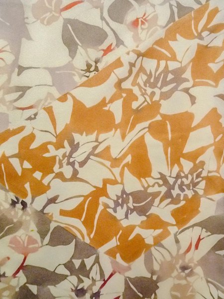 画像4: O0312I 女性用小紋  シルク(正絹) 薄いオフ ホワイト, 葉 【中古】【USED】【リサイクル】 ★★★☆☆【O0312I】 (4)