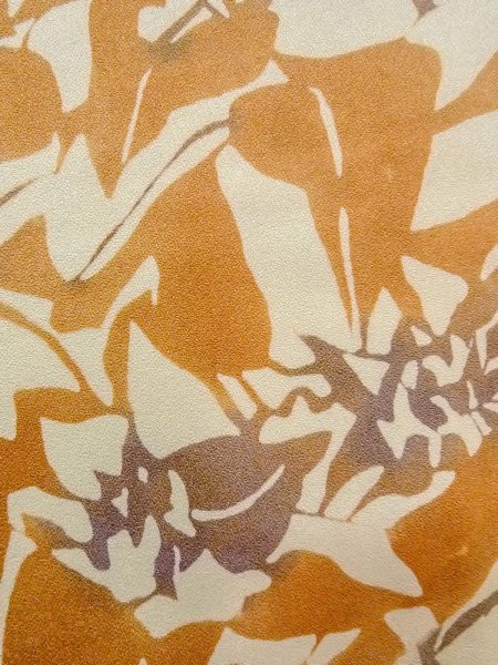 画像5: O0312I 女性用小紋  シルク(正絹) 薄いオフ ホワイト, 葉 【中古】【USED】【リサイクル】 ★★★☆☆【O0312I】 (5)