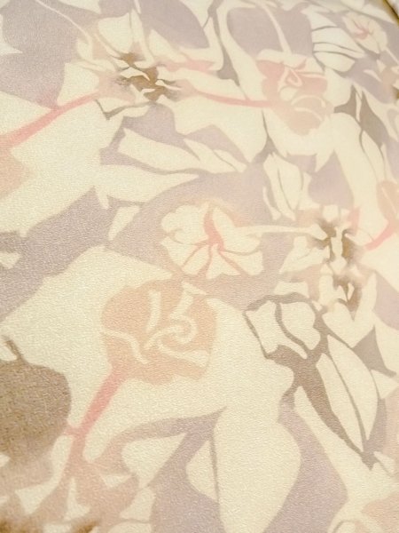 画像8: O0312I 女性用小紋  シルク(正絹) 薄いオフ ホワイト, 葉 【中古】【USED】【リサイクル】 ★★★☆☆【O0312I】 (8)