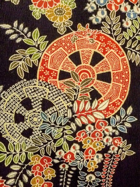 画像5: O0312K 女性用単衣  化繊 黒, 花 【中古】【USED】【リサイクル】 ★★★☆☆【O0312K】 (5)