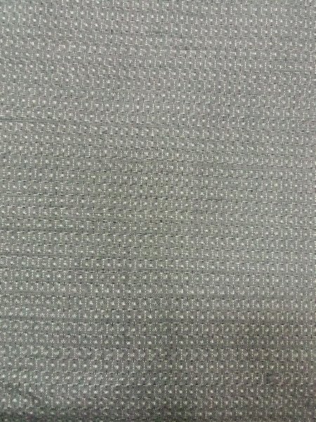 画像5: O0312M 男性用着物 結城紬 シルク（正絹） 淡い灰色, 亀甲 【中古】【USED】【リサイクル】 ★★★☆☆【O0312M】 (5)