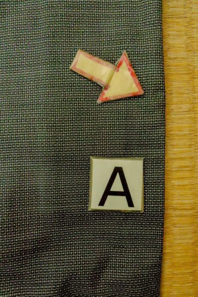 画像12: O0312Q 男性用着物 大島紬 シルク（正絹） 灰色, 亀甲 【中古】【USED】【リサイクル】 ★★★☆☆【O0312Q】 (12)