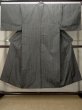 画像1: O0312S 男性用着物 大島紬 シルク（正絹） 黒, 縞 【中古】【USED】【リサイクル】 ★★★☆☆【O0312S】 (1)