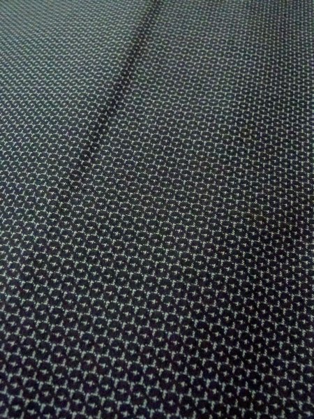 画像8: O0312U 男性用着物  シルク（正絹） 深い藍, 亀甲 【中古】【USED】【リサイクル】 ★★★☆☆【O0312U】 (8)