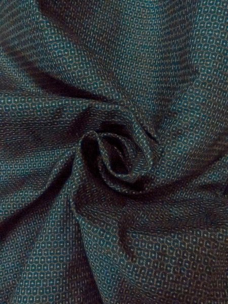 画像8: O0313A 男性用着物 大島紬 シルク（正絹） 紺, 亀甲 【中古】【USED】【リサイクル】 ★★★☆☆【O0313A】 (8)