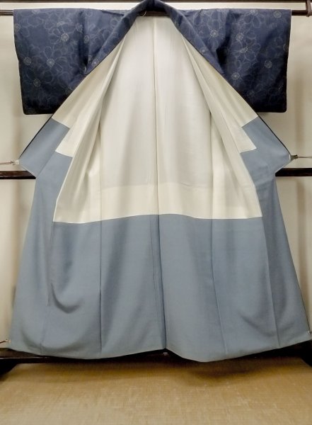 画像2: O0328D 女性用紬 十日町紬 シルク(正絹) 紺, 菊 【中古】【USED】【リサイクル】 ★★★☆☆【O0328D】 (2)