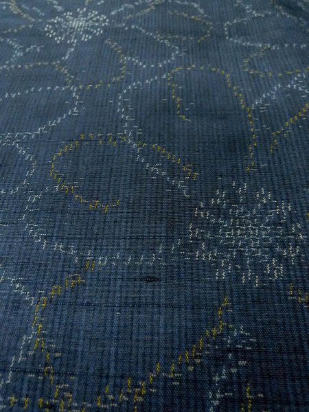 画像9: O0328D 女性用紬 十日町紬 シルク(正絹) 紺, 菊 【中古】【USED】【リサイクル】 ★★★☆☆【O0328D】 (9)