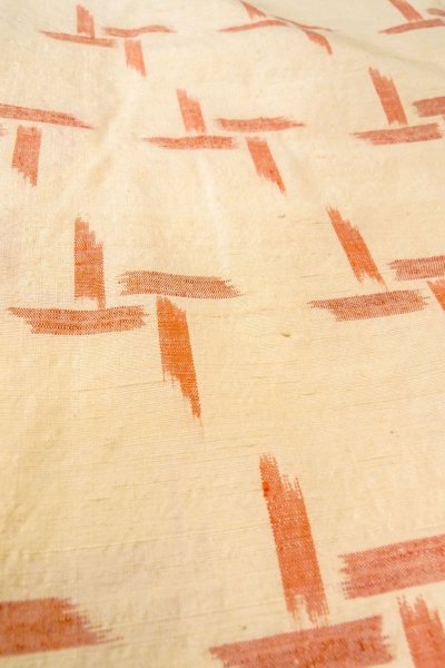 画像10: O0328K 女性用紬  シルク(正絹) アイボリー, 抽象的模様 【中古】【USED】【リサイクル】 ★★★☆☆【O0328K】 (10)