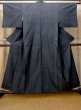 画像1: O0328Q 女性用紬 十日町紬 シルク（正絹） 深い藍, 幾何学模様 【中古】【USED】【リサイクル】 ★★★☆☆【O0328Q】 (1)