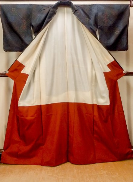 画像2: O0328R 女性用紬 十日町紬 シルク（正絹） 深い藍, 花 【中古】【USED】【リサイクル】 ★★★☆☆【O0328R】 (2)