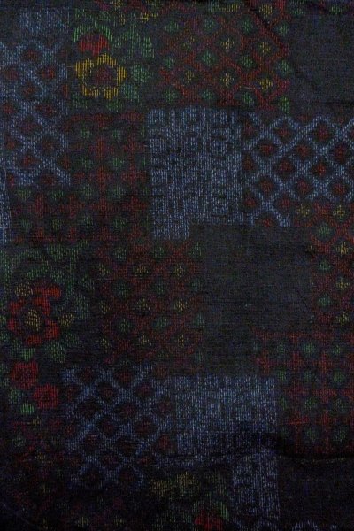 画像4: O0328R 女性用紬 十日町紬 シルク（正絹） 深い藍, 花 【中古】【USED】【リサイクル】 ★★★☆☆【O0328R】 (4)