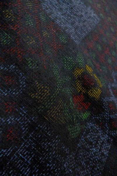 画像8: O0328R 女性用紬 十日町紬 シルク（正絹） 深い藍, 花 【中古】【USED】【リサイクル】 ★★★☆☆【O0328R】 (8)