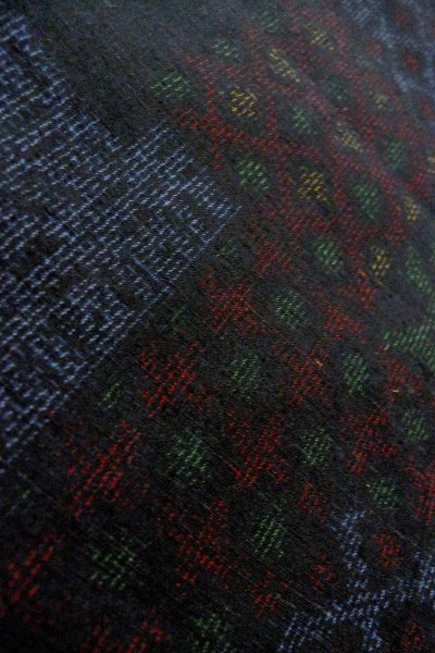 画像9: O0328R 女性用紬 十日町紬 シルク（正絹） 深い藍, 花 【中古】【USED】【リサイクル】 ★★★☆☆【O0328R】 (9)