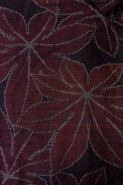 画像3: O0328S 女性用紬  シルク（正絹） 黒, もみじ 【中古】【USED】【リサイクル】 ★★★★☆【O0328S】 (3)